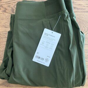 NWT Athleta Brooklyn Heights Joggers / Aspen Olive / Size 2